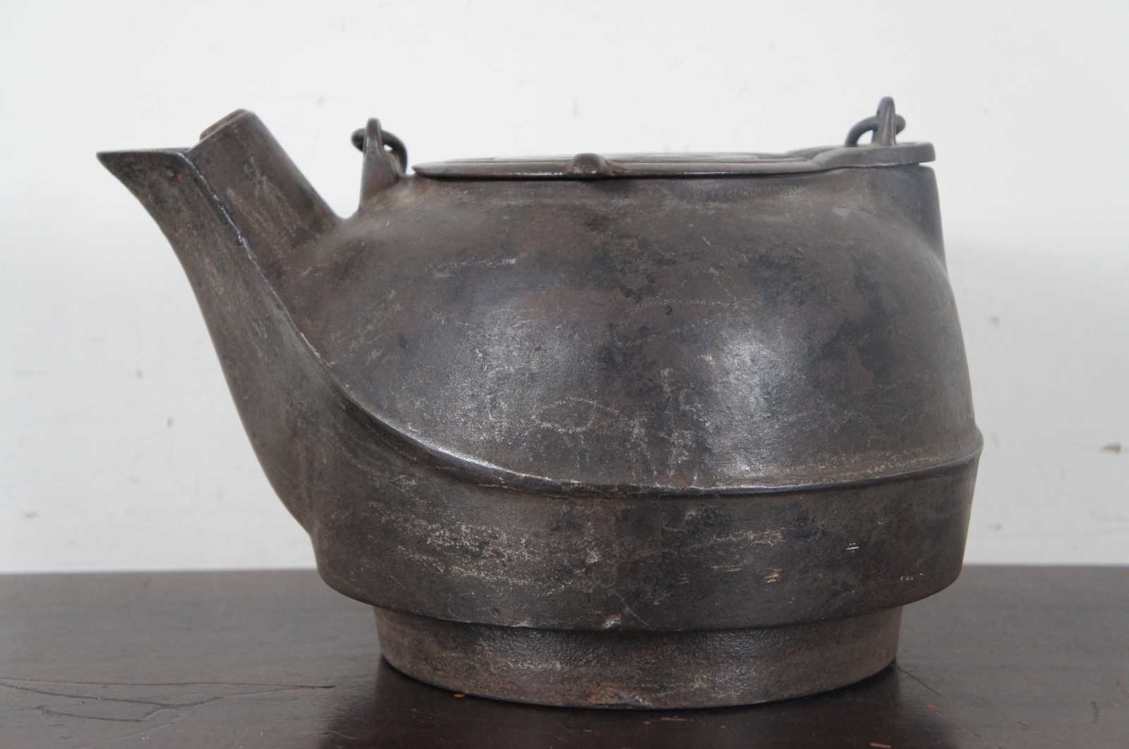 Antique 1800s Cast Iron Chattanooga Star #8 Tea Pot Kettle Swivel Lid Bird  Spout